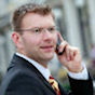 Daniel Caspary - CDU, Mitglied im Europäischen Parlament Daniel Caspary beim telefonieren