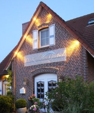Krabbe von Greetsiel Hausansicht