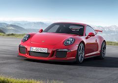 Porsche GT3, rot, von vorne, mit neuester Technlogie